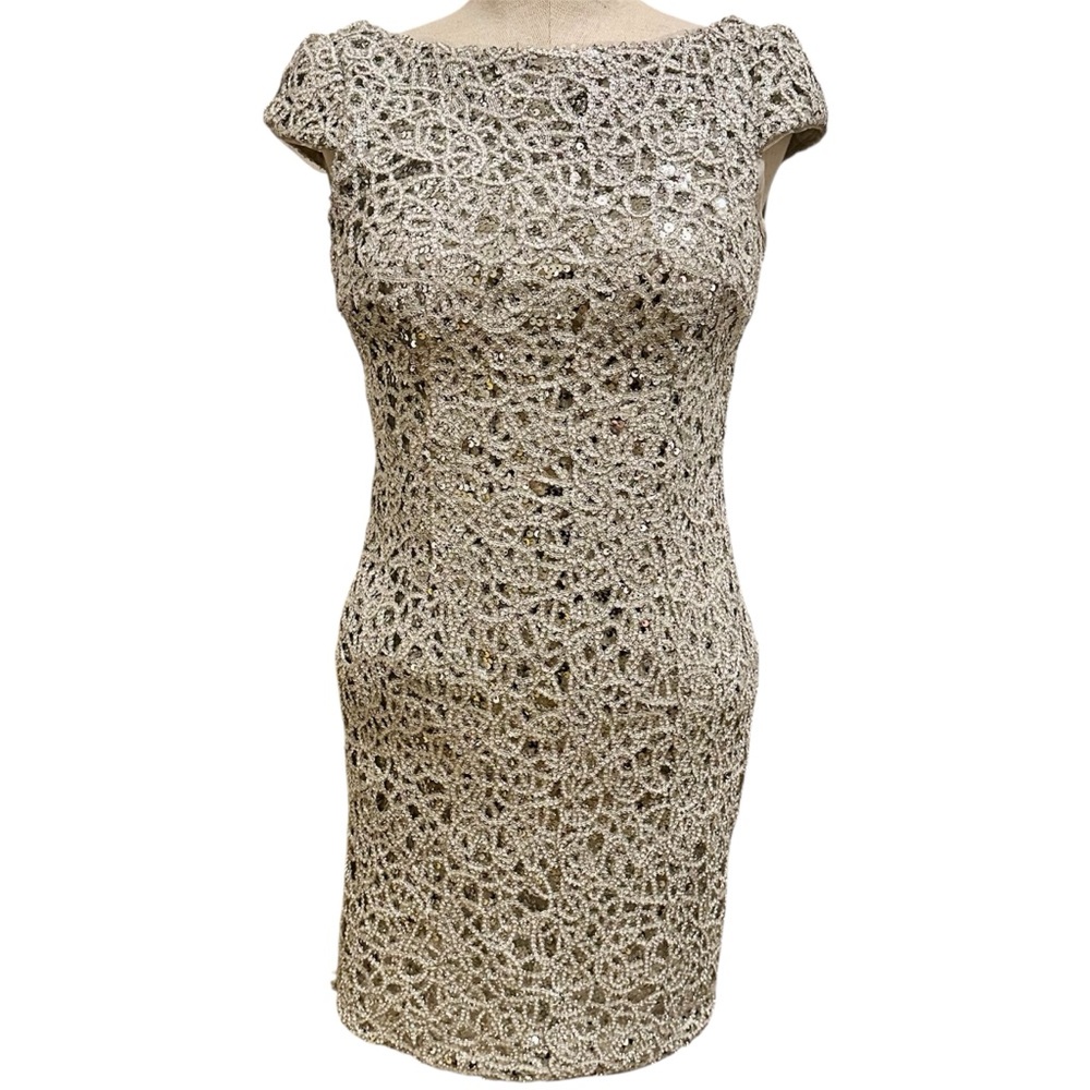 Adrianna Papell silver sequin and beaded sheath cocktail dress size 6P